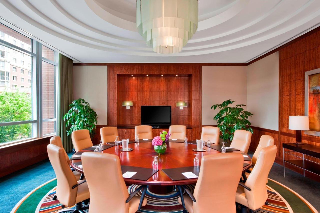 Отель The Westin Alexandria Old Town Удобства фото